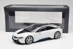 BMW i8 Crystal White Paragon 1:18 80432336841 Diecast - image 8 of 8