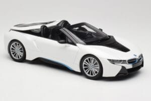 BMW i8 Roadster I15 White Metallic Minichamps 1:18 155027031 Diecast - image 4 of 6