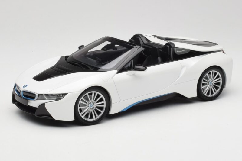 BMW i8 Roadster I15 White Metallic Minichamps 1:18 BMW i8 Roadster I15 White Metallic Minichamps 1:18 155027031 Diecast