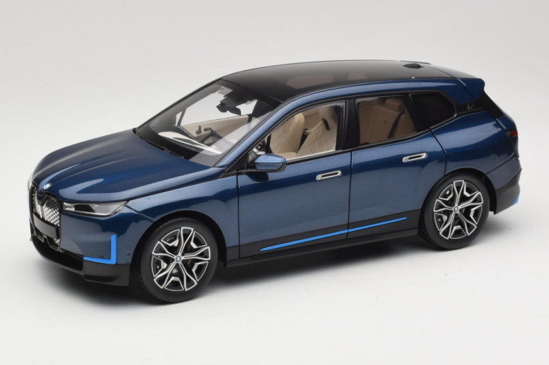BMW iX Blue Metallic Minichamps 1:18 110023100 Diecast