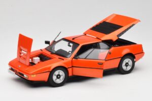 BMW M1 Orange Minichamps 1:18 80432411549 Diecast - image 2 of 8