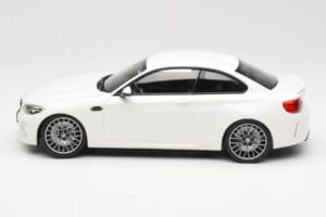 BMW M2 Competition F87 White Minichamps 1:18 155028000 Diecast - image 3 of 6