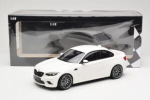 BMW M2 Competition F87 White Minichamps 1:18 155028000 Diecast - image 6 of 6