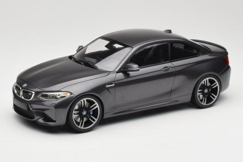 BMW M2 F87 Grey Metallic Minichamps 1:18 155026102 Diecast