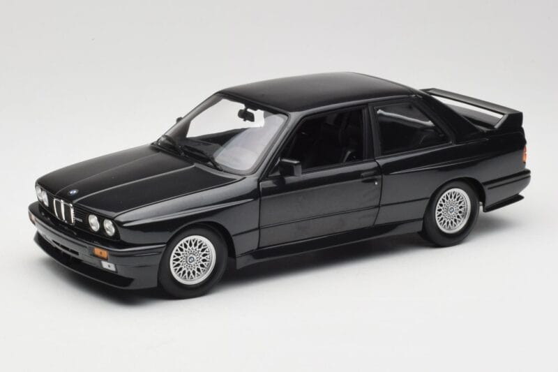 BMW M3 E30 Black Metallic Minichamps 1:18 180020306 Diecast