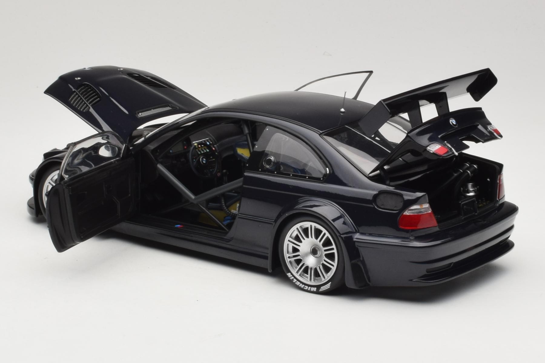 ミニカー MINICHAMPS 1/18  M3 GTR Street Minichamps BMW M3 E46 GTR Street Carbon Black 1:18