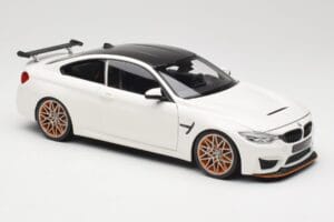 BMW M4 F82 GTS Alpine White Minichamps 1:18 110025221 Diecast - image 6 of 8