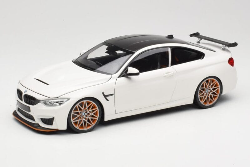 BMW M4 F82 GTS Alpine White Minichamps 1:18 110025221 Diecast