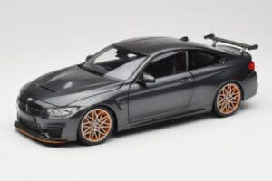 BMW M4 F82 GTS Mineral Grey Metallic Minichamps 1:18 110025222 Diecast