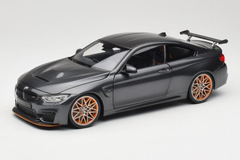 BMW M4 F82 GTS Mineral Grey Metallic Minichamps 1:18 110025222 Diecast