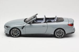BMW M4 G83 Cabriolet Grey Metallic Minichamps 1:18 110021032 Diecast - image 4 of 8