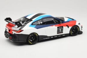 BMW M4 G82 GT4 #1 Presentation 2022 Otto 1:18 OT1228 Resin - image 2 of 6