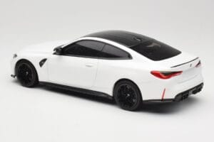 BMW M4 G82 White Minichamps 1:18 155020122 Diecast - image 5 of 6