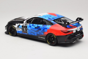 BMW M4 GT4 #1 Presentation 2024 Otto 1:18 OT1125 Resin - image 5 of 6