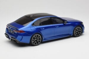 BMW M5 G90 Marina Bay Blue Metallic GT Spirit 1:18 GT507 Resin - image 2 of 6