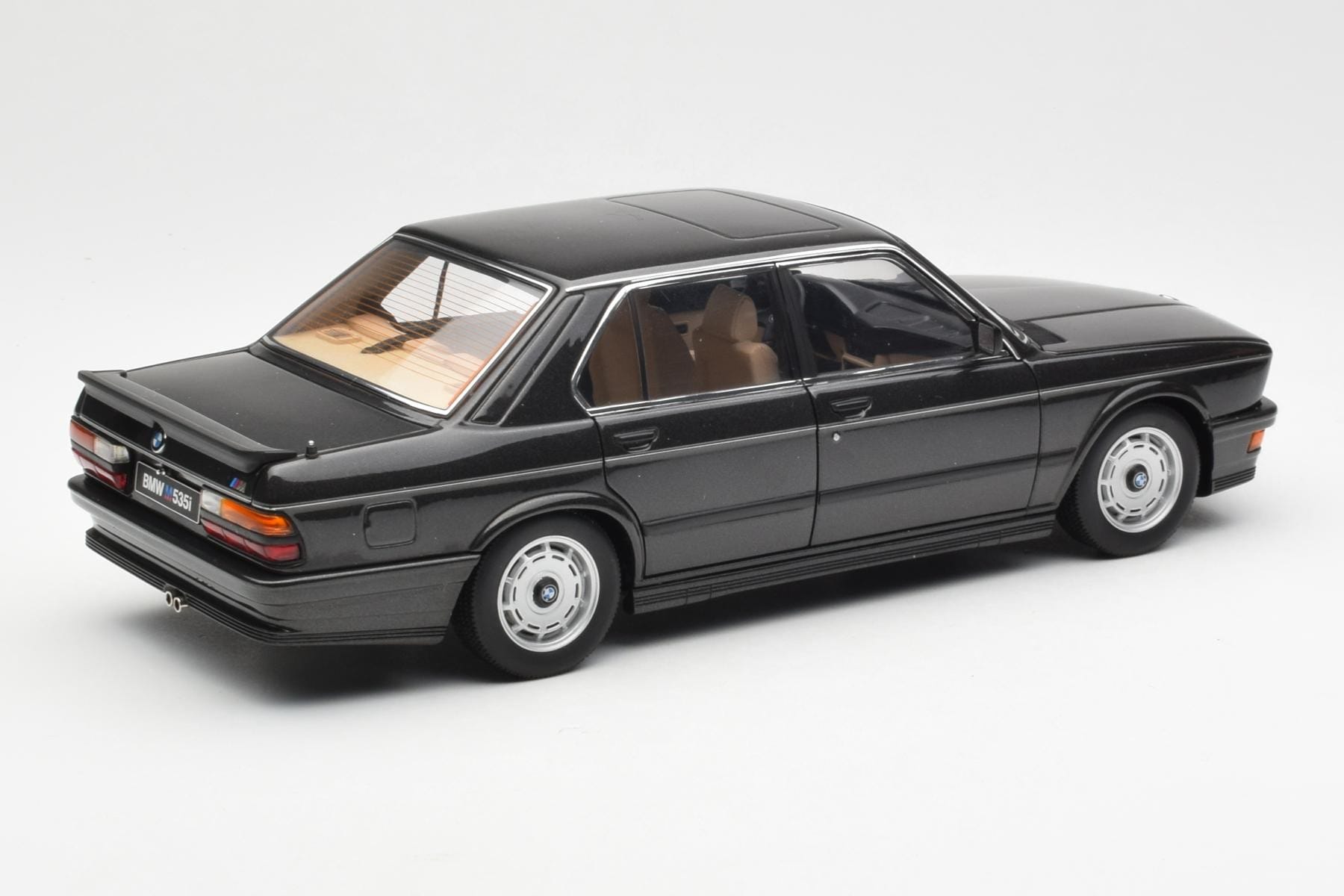 bmw-m535i-e28-diamond-black-