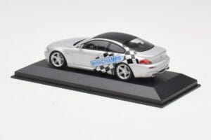 BMW M6 E63 IAA Frankfurt Silver Minichamps 1:43 M6001 Diecast - image 3 of 4