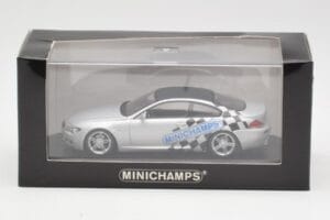 BMW M6 E63 IAA Frankfurt Silver Minichamps 1:43 M6001 Diecast - image 4 of 4