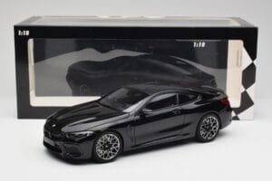 BMW M8 F92 Black Sapphire Minichamps 1:18 110029021 Diecast - image 8 of 8