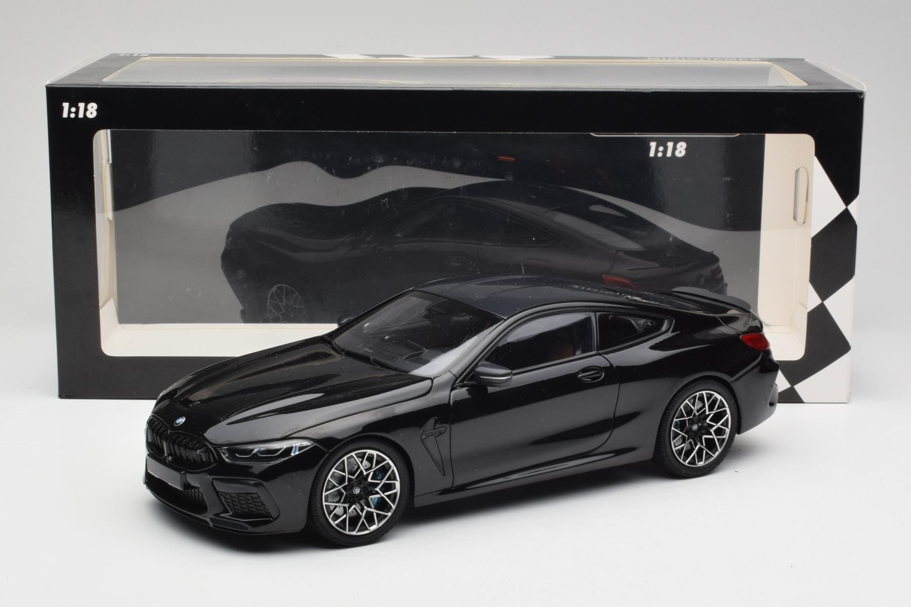 Minichamps BMW M8 F92 Black Sapphire 1:18 Diecast