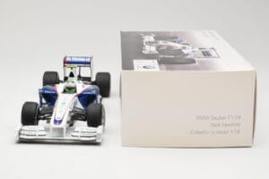 BMW Sauber F1.09 #6 N. Heidfeld Launch Version 2009 Minichamps 1:18 80432154856 Diecast - image 6 of 7