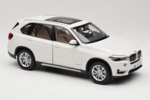 BMW X5 E70 Alpine White Paragon 1:18 PA-97073 Diecast - image 6 of 8