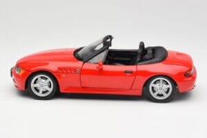 BMW Z3 E36/7 Cabriolet Red UT Models 1:18 180024330 Diecast - image 4 of 8