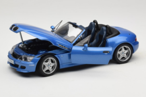 BMW Z3 M Roadster Blue Dealer Edition UT Models 1:18 80439422939 Diecast - image 2 of 8