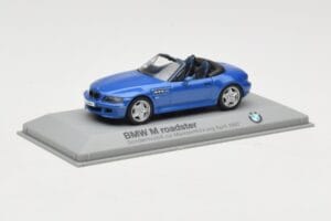 BMW Z3 Roadster 2.8 Blue Minichamps 1:43 BMW003 Diecast - image 2 of 4