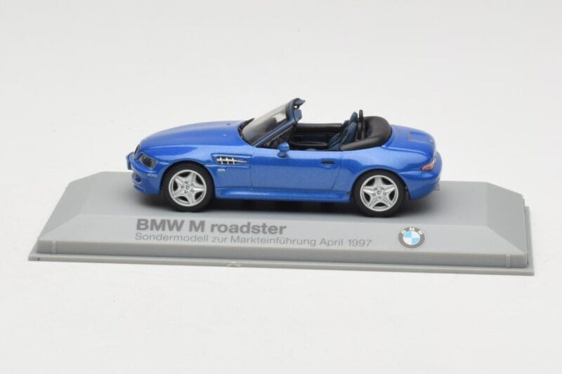 BMW Z3 Roadster 2.8 Blue Minichamps 1:43 BMW003 Diecast