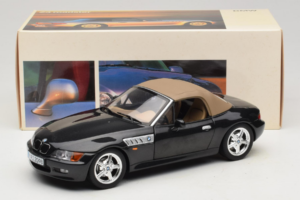 BMW Z3 Roadster Green Dealer Edition UT Models 1:18 80439411711 Diecast - image 8 of 8