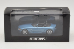 BMW Z4 E85 Cabriolet Light Blue Metallic Minichamps 1:43 BMW016 Diecast - image 4 of 4