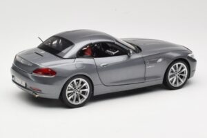 BMW Z4 E89 sDrive 35i Space Grey Metallic Kyosho 1:18 80432147085 Diecast - image 3 of 8