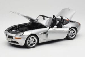 BMW Z8 E52 Titanium Silver Maisto 1:18 536896 Diecast - image 2 of 8