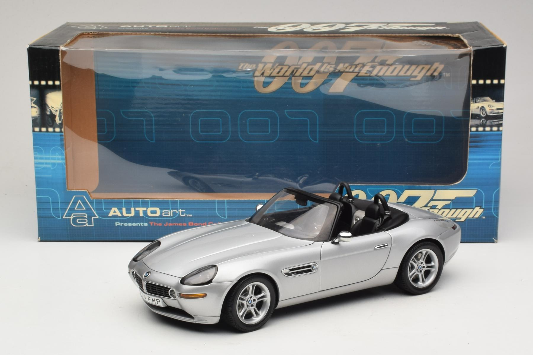 AUTOart BMW Z8 1:18 007 The World Is Not Enough AUTOart BMW Z8 1:18 007 The World Is Not Enough