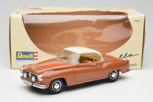 Borgward Isabella Coupe Bronze White Revell 1:18 08982 Diecast - image 5 of 8
