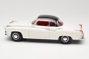Borgward Isabella Coupe White Revell 1:18 08982-W1 Diecast - image 4 of 8