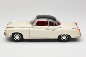 Borgward Isabella Coupe White Revell 1:18 08859 Diecast - image 4 of 8