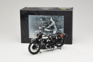 Brough Superior SS 100 T. E. Lawrence Minichamps 1:18 122135500 Diecast - image 6 of 6