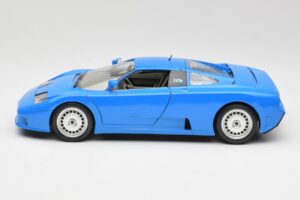Bugatti EB110 Blue Bburago 1:18 3035 Diecast - image 4 of 8