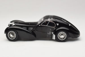 Bugatti Type 57 SC Atlantic Black Solido 1:18 S1802101 Diecast - image 3 of 6