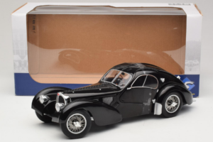 Bugatti Type 57 SC Atlantic Black Solido 1:18 S1802101 Diecast - image 6 of 6