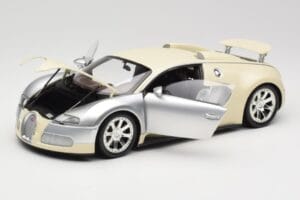 Bugatti Veyron Edition Centenaire Chrome Beige Minichamps 1:18 100110854 Diecast - image 2 of 8