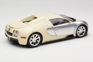 Bugatti Veyron Edition Centenaire Chrome Beige Minichamps 1:18 100110854 Diecast - image 3 of 8