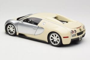 Bugatti Veyron Edition Centenaire Chrome Beige Minichamps 1:18 100110854 Diecast - image 7 of 8