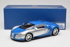 Bugatti Veyron Edition Centenaire Chrome Blue Minichamps 1:18 100110850 Diecast - image 8 of 8