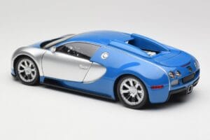 Bugatti Veyron Edition Centenaire Chrome Blue Minichamps 1:18 100110850-O Diecast - image 6 of 7