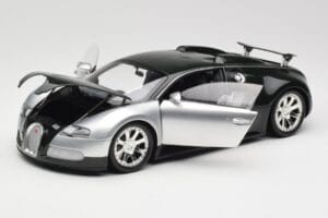 Bugatti Veyron Edition Centenaire Chrome Green Minichamps 1:18 100110852 Diecast - image 2 of 8