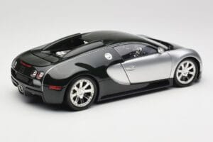 Bugatti Veyron Edition Centenaire Chrome Green Minichamps 1:18 100110852 Diecast - image 3 of 8