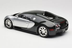 Bugatti Veyron Edition Centenaire Chrome Green Minichamps 1:18 100110852 Diecast - image 7 of 8